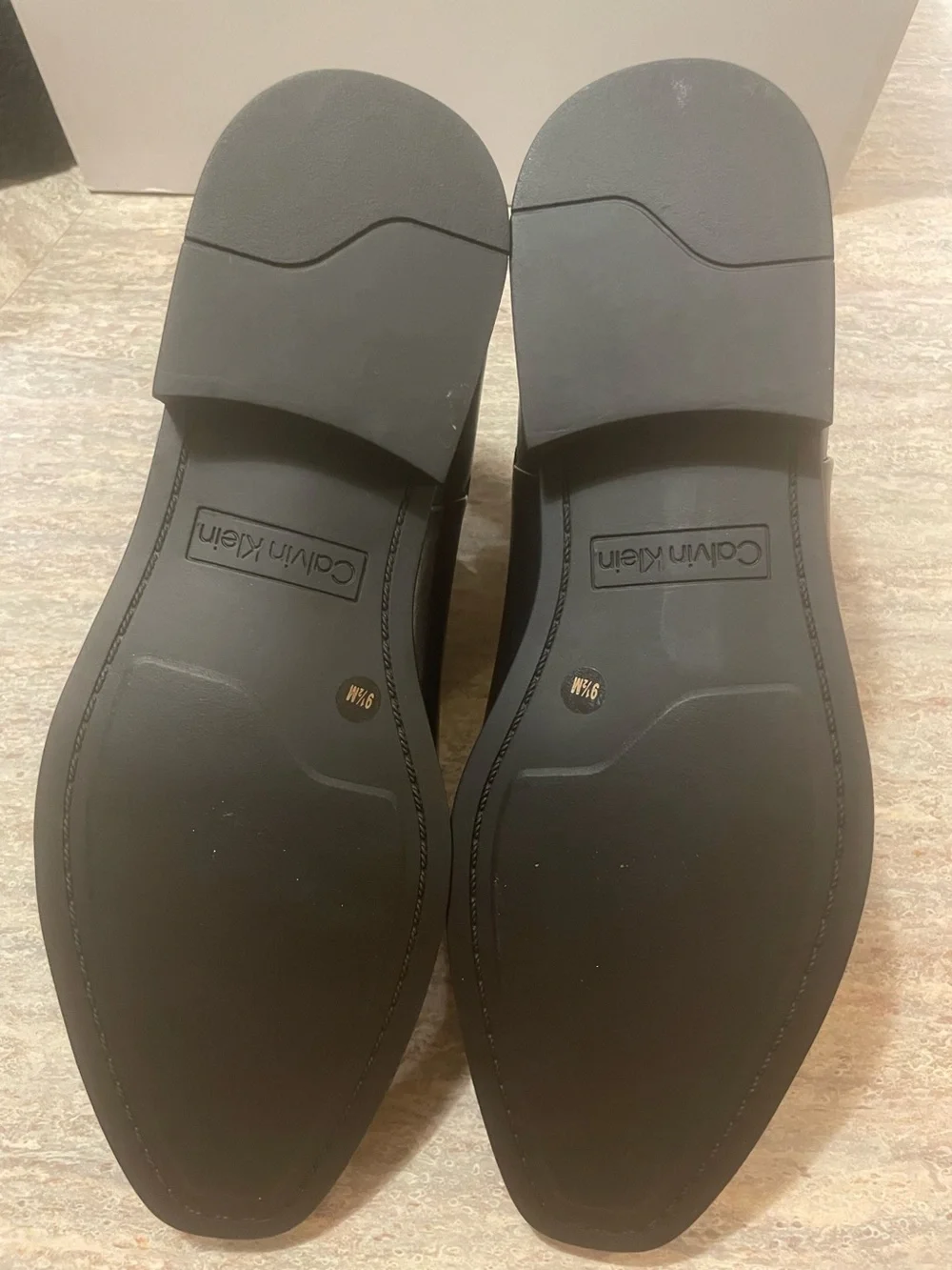 Calvin Klein Men’s Black Leather Donto Chelsea boots size 9.5